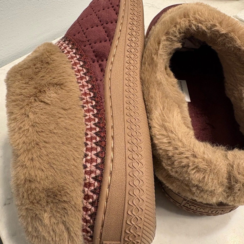 MUK LUKS Clogs - Picture 4 of 6